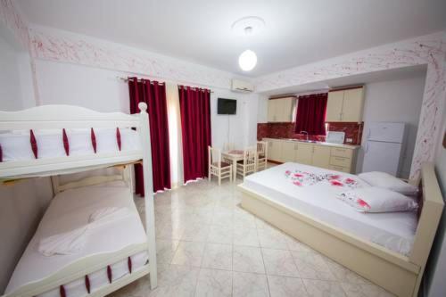 Poseidon Hotel Ksamil Bagian luar foto