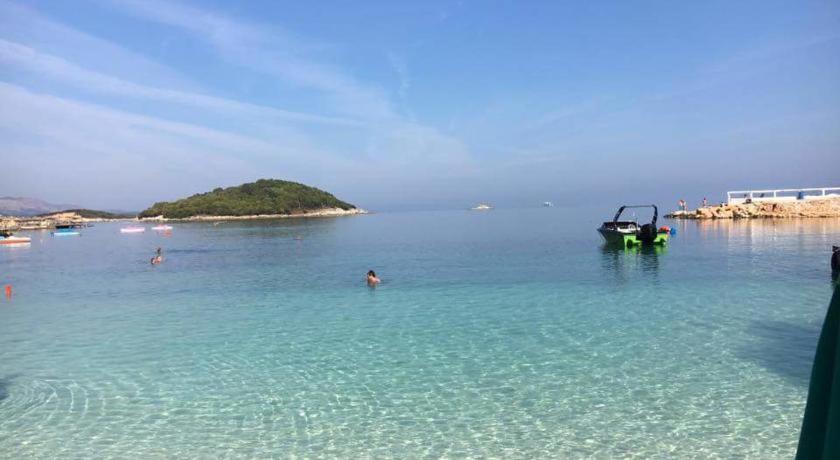 Poseidon Hotel Ksamil Bagian luar foto
